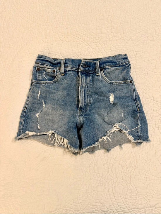 Abercrombie & Fitch Pants - Abercrombie and Fitch - The 4” Mom Short High Rise